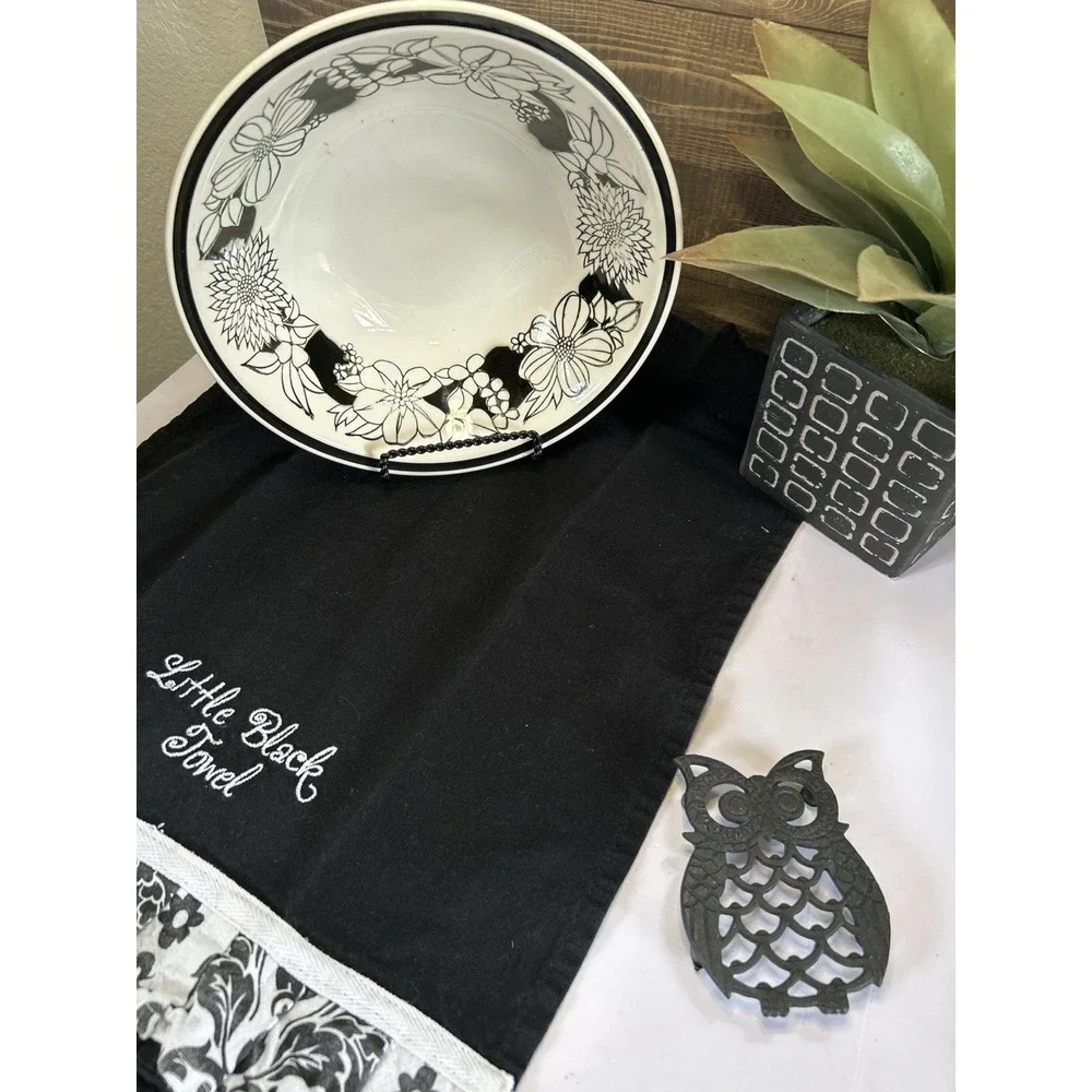Pier 1 The Little Black and White Floral Tea Towel Kitchen Dish Cotton New